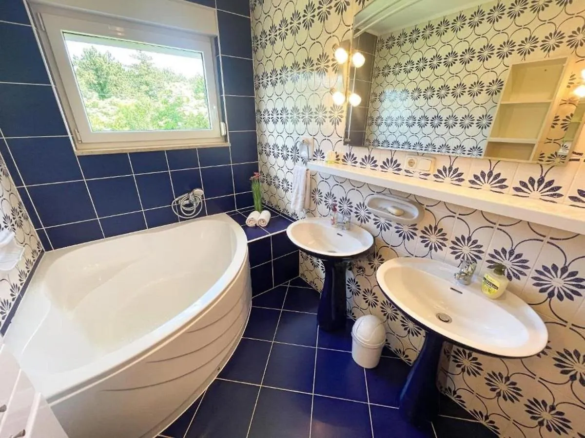 Comfortable Home With Private Pool Jadranovo