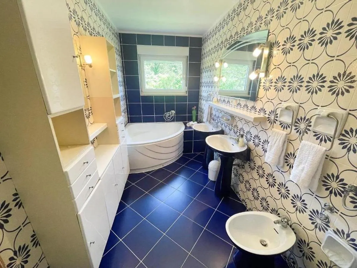 Comfortable Home With Private Pool Jadranovo Semesterbostad