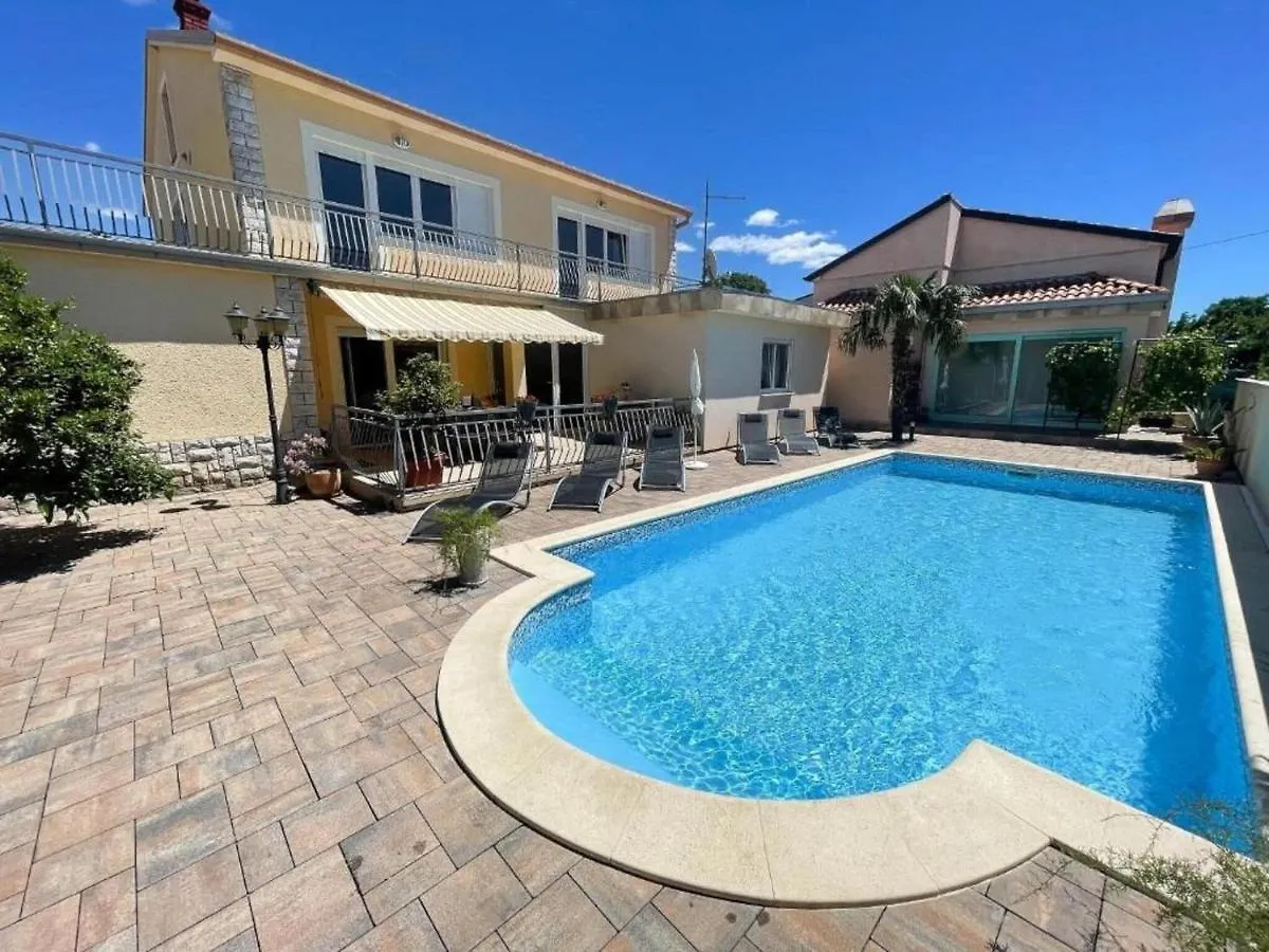 Comfortable Home With Private Pool Jadranovo
